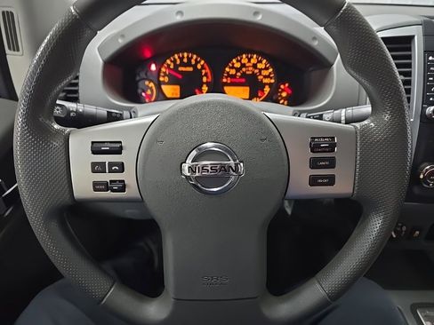 Used 2019 Nissan Frontier SV image 18