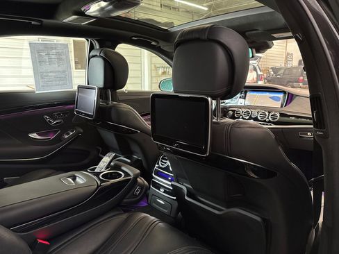 Used 2015 Mercedes-Benz S 63 AMG 4MATIC Sedan image 31