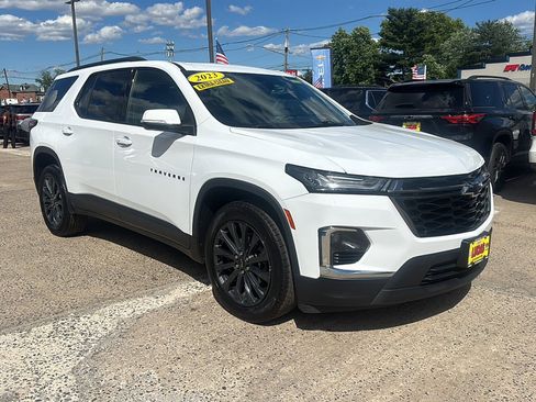 Used 2023 Chevrolet Traverse RS AWD/4WD image 4