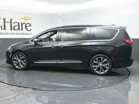 Used 2019 Chrysler Pacifica Limited w/ Advanced Safetytec Group image 50