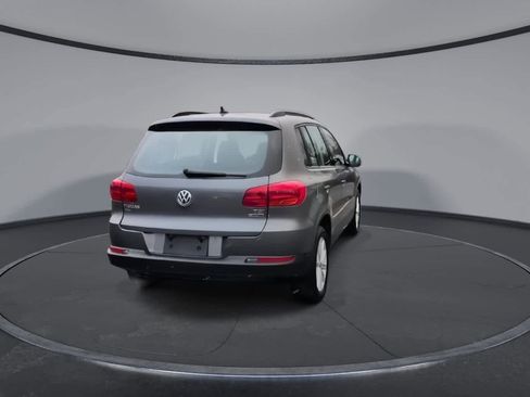 Used 2018 Volkswagen Tiguan Limited image 8