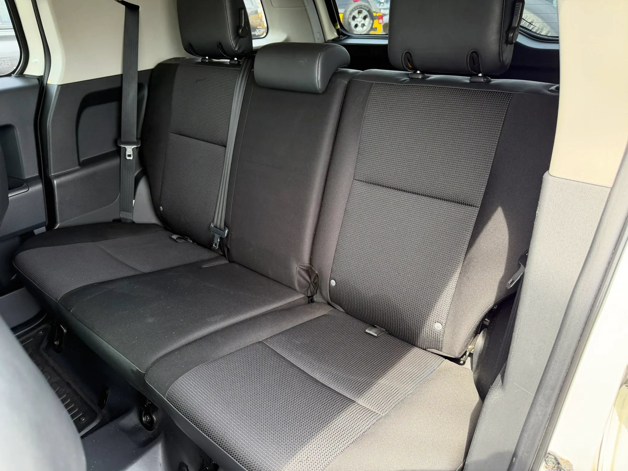 Used 2014 Toyota FJ Cruiser 4WD w/ Convenience Package image 17