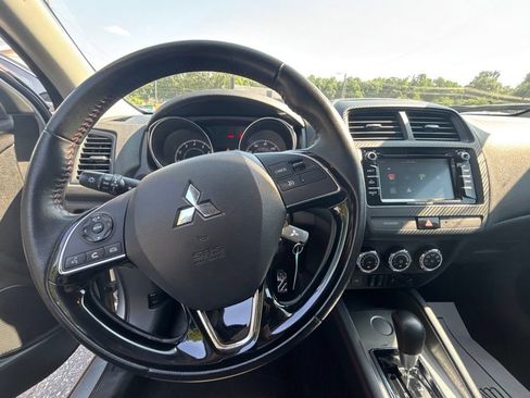 Used 2018 Mitsubishi Outlander Sport LE FWD image 12