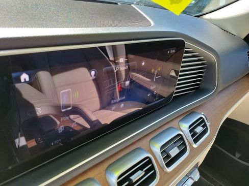 Used 2024 Mercedes-Benz GLE 450 4MATIC image 19