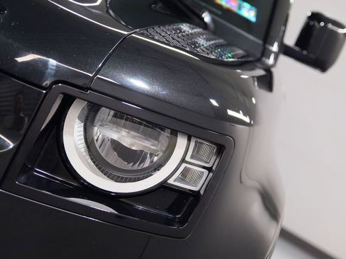 Used 2023 Land Rover Defender 110 S AWD/4WD image 9