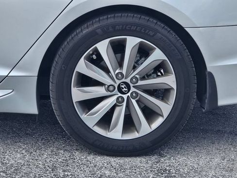 Used 2017 Hyundai Sonata Sport w/ Value Edition Package 02 FWD image 5