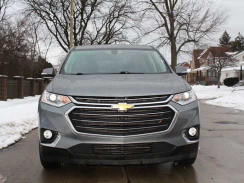 Used 2019 Chevrolet Traverse LT image 3