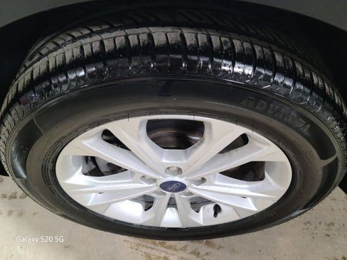 Used 2018 Ford Escape SE image 15