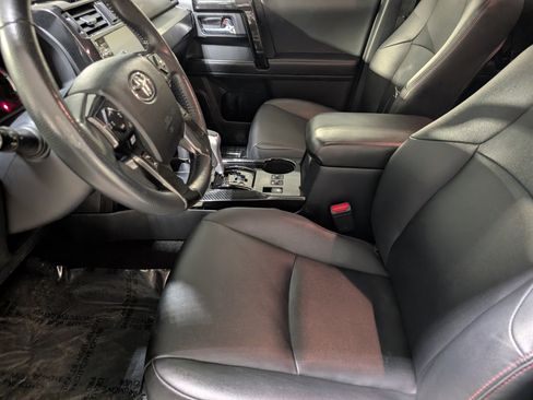 Used 2021 Toyota 4Runner TRD Off-Road Premium AWD/4WD image 5