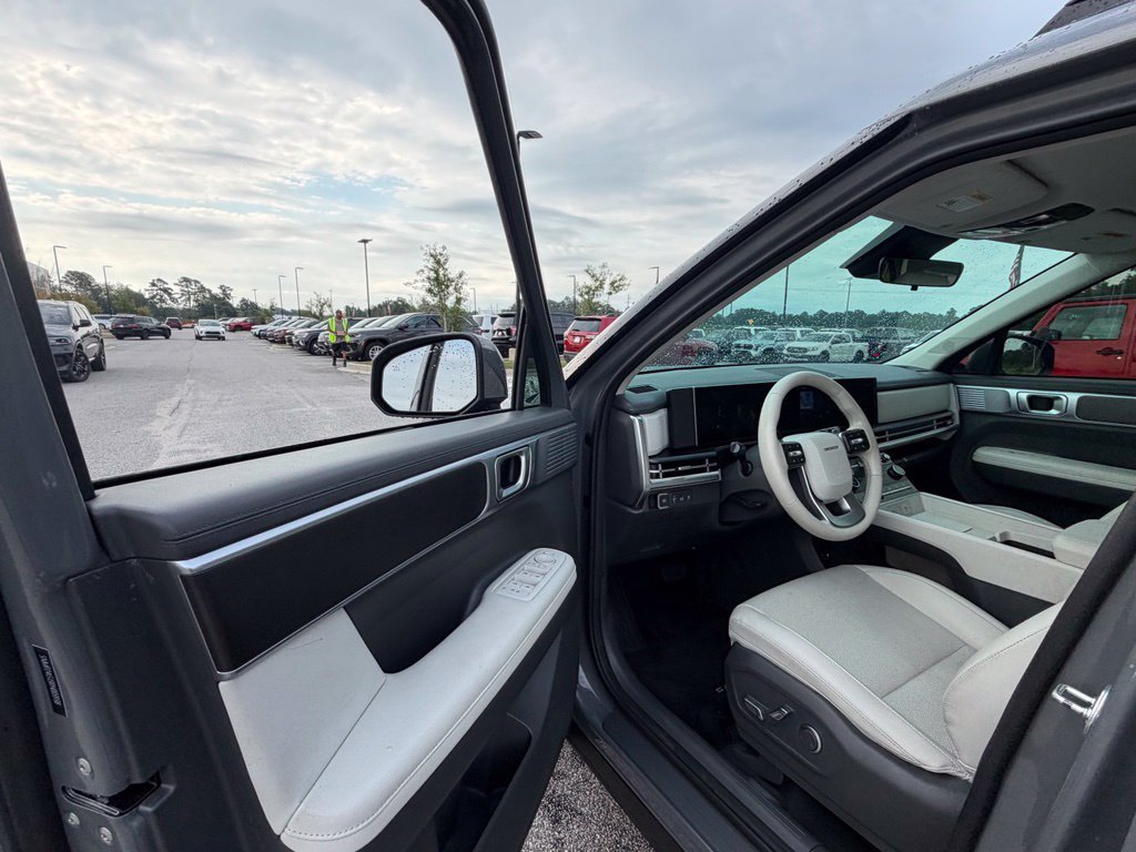 Used 2024 Hyundai Santa Fe SEL FWD image 31