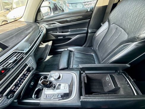 Used 2017 BMW 740i RWD image 29