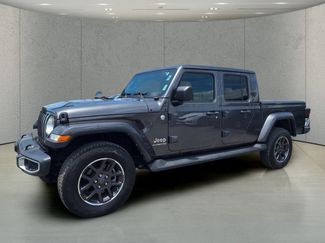 Used 2022 Jeep Gladiator Overland w/ Cold Weather Group AWD/4WD video 1