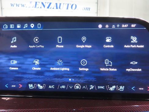 Used 2026 Chevrolet Traverse RS AWD/4WD image 31