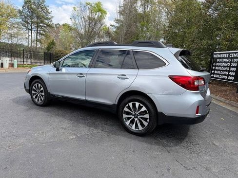 Used 2017 Subaru Outback 2.5i Limited image 5