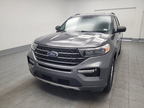 Used 2023 Ford Explorer XLT w/ Equipment Group 202A AWD/4WD image 15