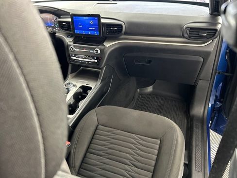 Used 2020 Ford Explorer XLT w/ Comfort Package AWD/4WD image 30
