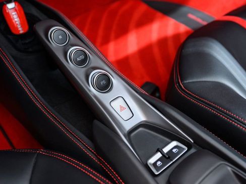 Used 2023 Ferrari F8 Tributo RWD image 17