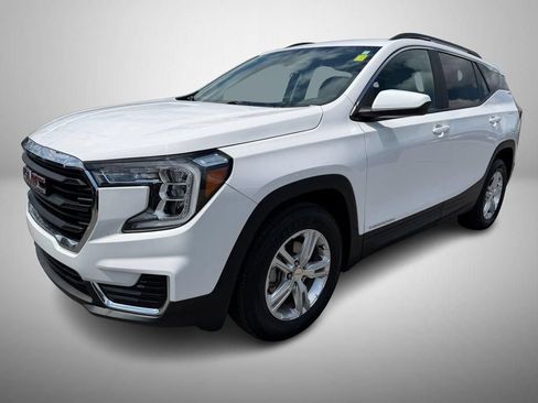 Used 2022 GMC Terrain SLE w/ Driver Convenience Package FWD image 2