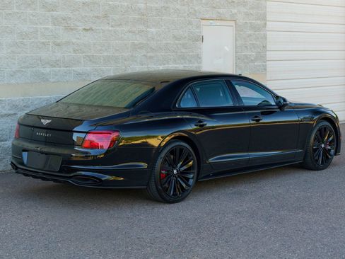 Used 2024 Bentley Flying Spur W12 AWD/4WD image 28