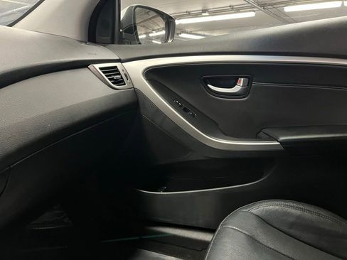 Used 2015 Hyundai Elantra GT w/ Option Group 02 FWD image 26