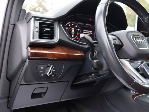 Used 2018 Audi Q5 2.0T Premium Plus w/ Premium Plus Package image 23
