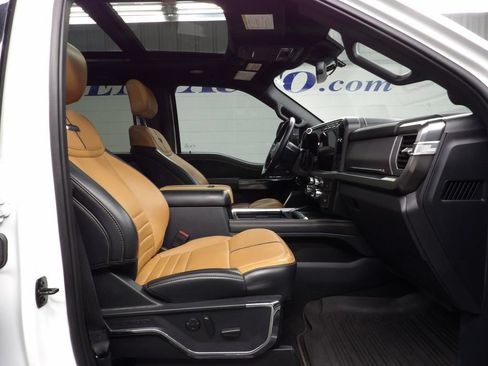 Used 2024 Ford F250 Platinum AWD/4WD image 33