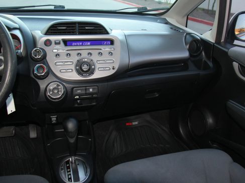 Used 2013 Honda Fit image 10