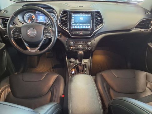 Used 2019 Jeep Cherokee Limited image 17