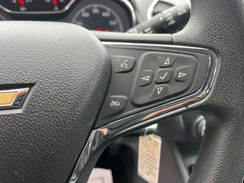 Used 2019 Chevrolet Cruze LT image 27
