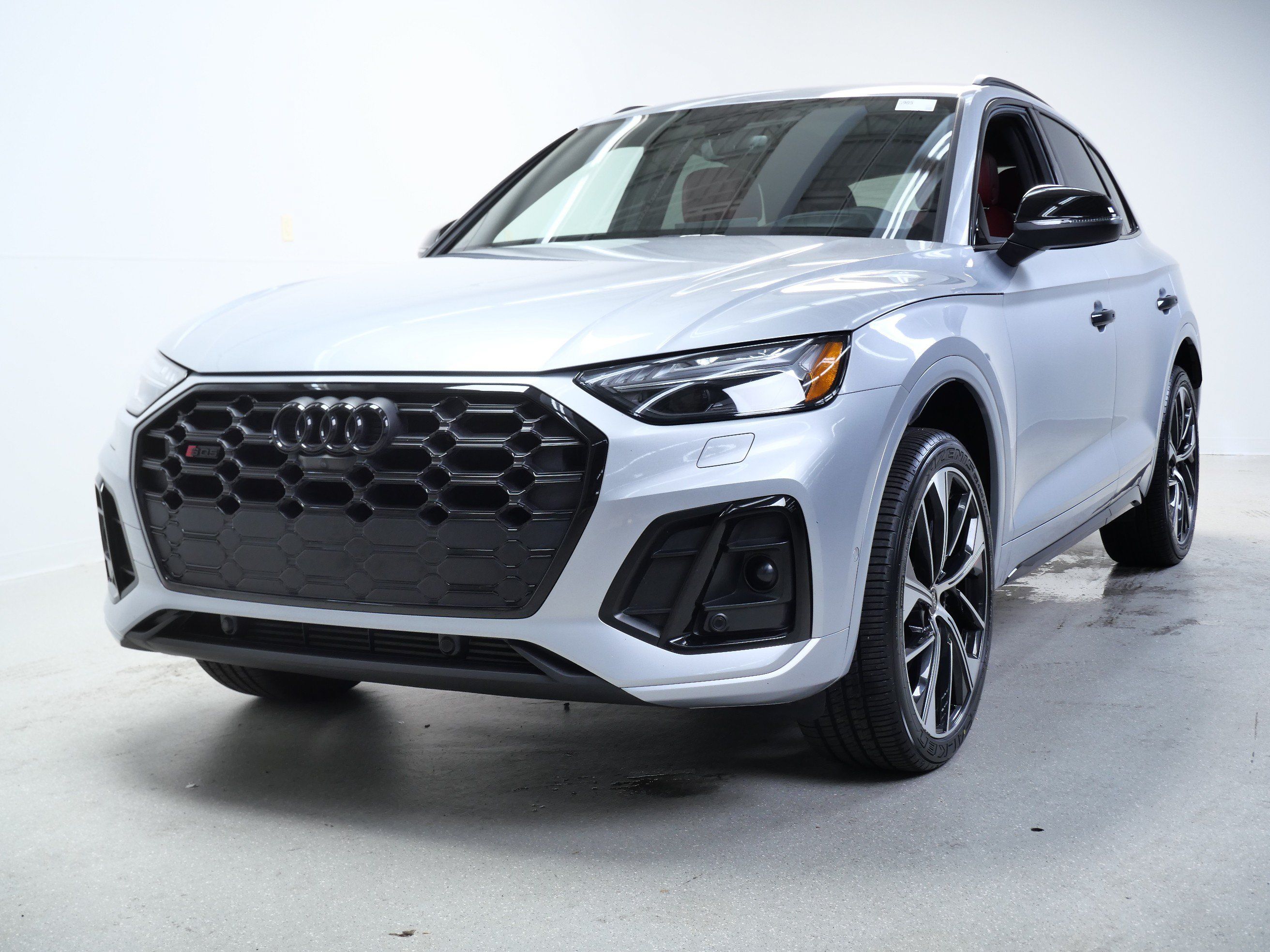 Used 2023 Audi SQ5 Prestige w/ Prestige Package AWD/4WD image 12