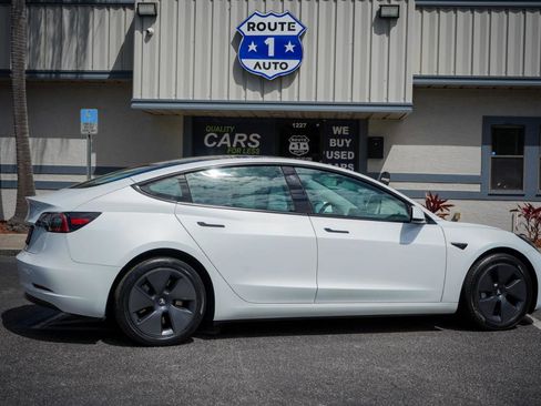 Used 2023 Tesla Model 3 Standard Range image 5