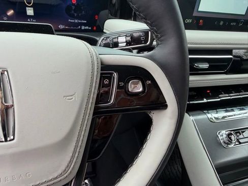 New 2026 Lincoln Aviator AWD image 29