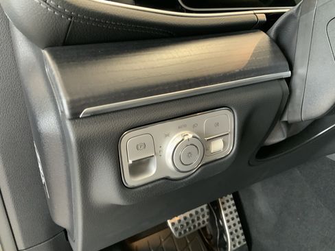 Used 2022 Mercedes-Benz GLS 450 4MATIC image 17