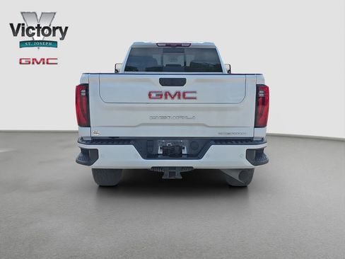 Used 2025 GMC Sierra 2500 Denali w/ Denali Reserve Package AWD/4WD image 16