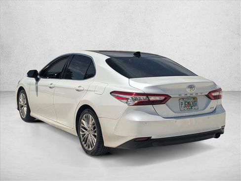 Used 2018 Toyota Camry XLE w/ Audio Package image 7