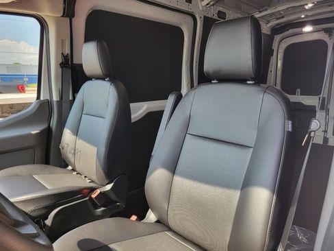 New 2026 Ford Transit 250 148 Medium Roof w/ Load Area Protection Package RWD image 20