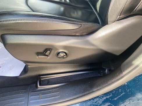 Used 2022 Chrysler Pacifica Touring-L w/ S Appearance Package image 9