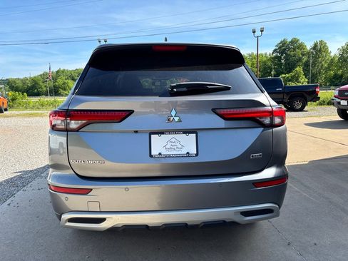 Used 2022 Mitsubishi Outlander SEL FWD image 3