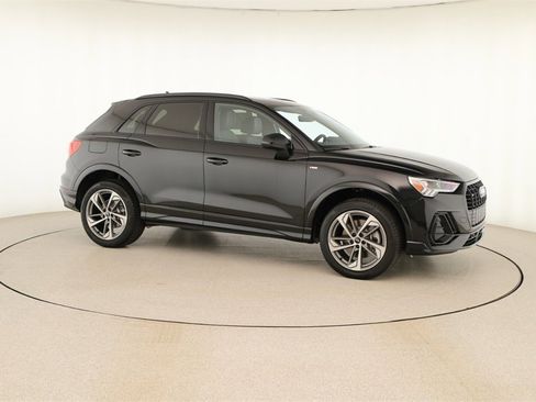 New 2025 Audi Q3 2.0T Premium image 9