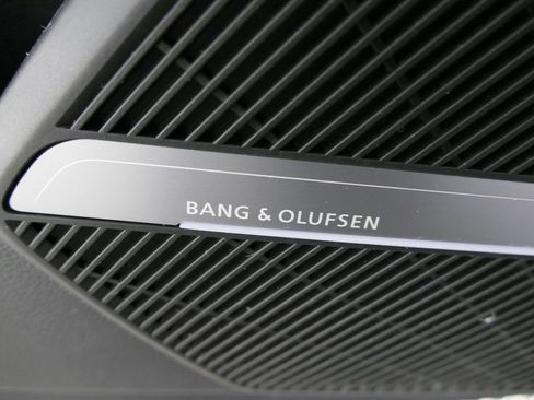 Used 2023 Audi SQ5 Premium Plus w/ Premium Plus Package image 24