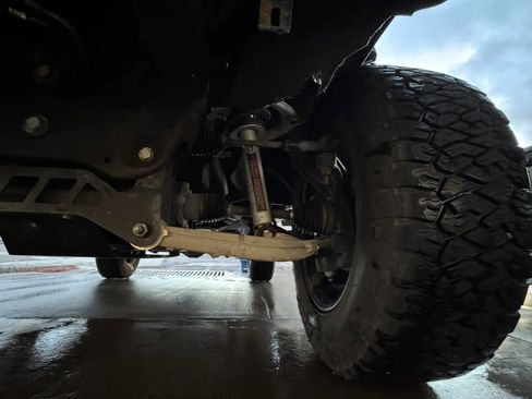 Used 2016 Chevrolet Tahoe LTZ AWD/4WD image 12