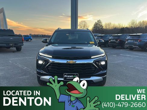 Used 2024 Chevrolet TrailBlazer LT w/ Driver Confidence Package image 2