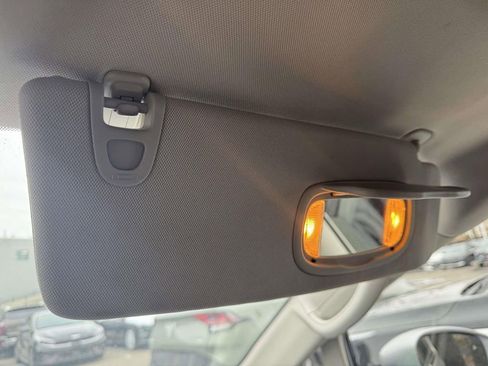 Used 2020 Chrysler Pacifica Touring-L image 30