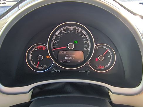 Used 2019 Volkswagen Beetle 2.0T S image 21