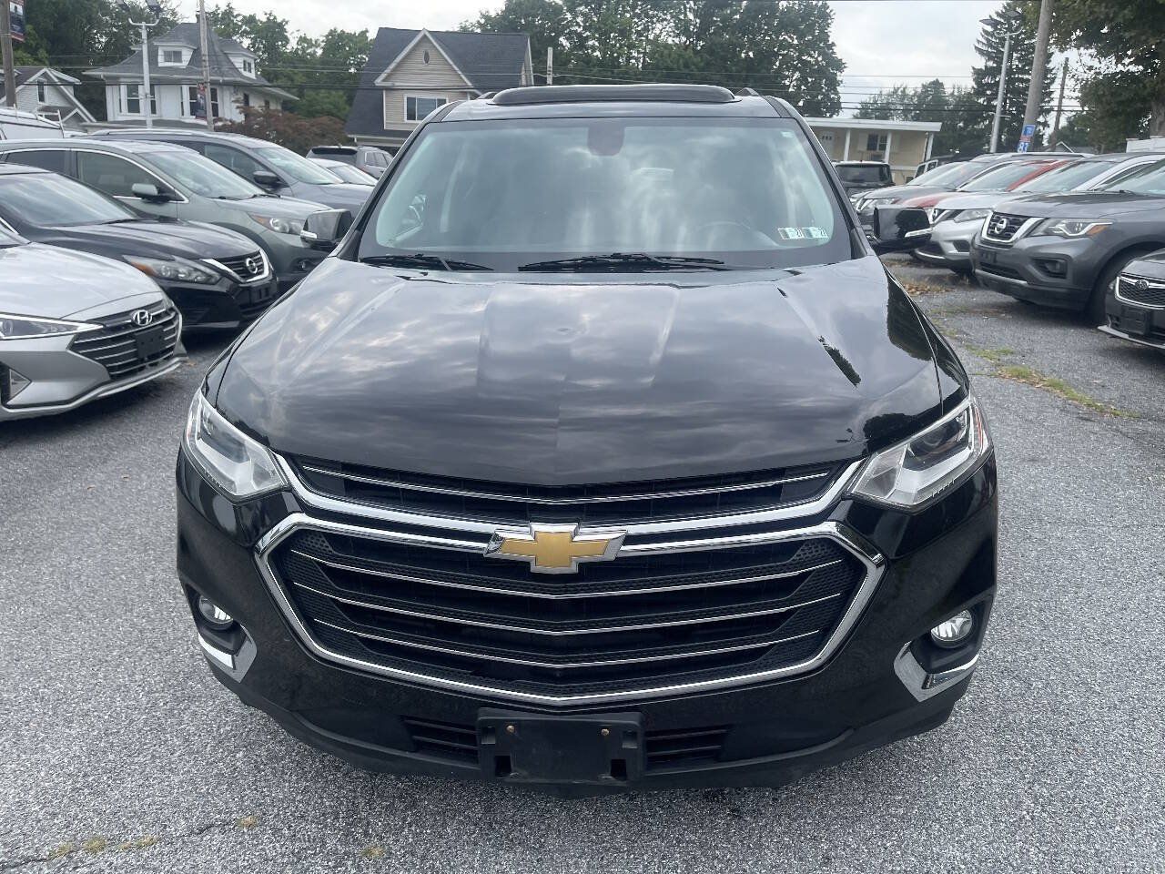 Used 2019 Chevrolet Traverse LT w/ LT Premium Package AWD/4WD image 2