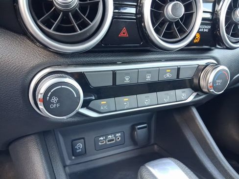 Used 2024 Nissan Sentra SV FWD image 19