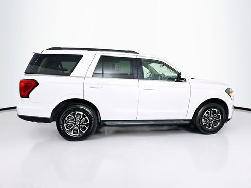 Used 2024 Ford Expedition XLT image 10