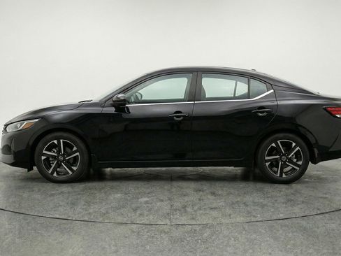 Used 2025 Nissan Sentra SV image 4