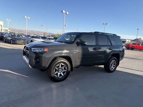 Certified 2024 Toyota 4Runner TRD Off-Road Premium w/ Moonroof Package AWD/4WD image 8