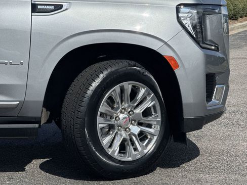 Used 2023 GMC Yukon Denali image 12